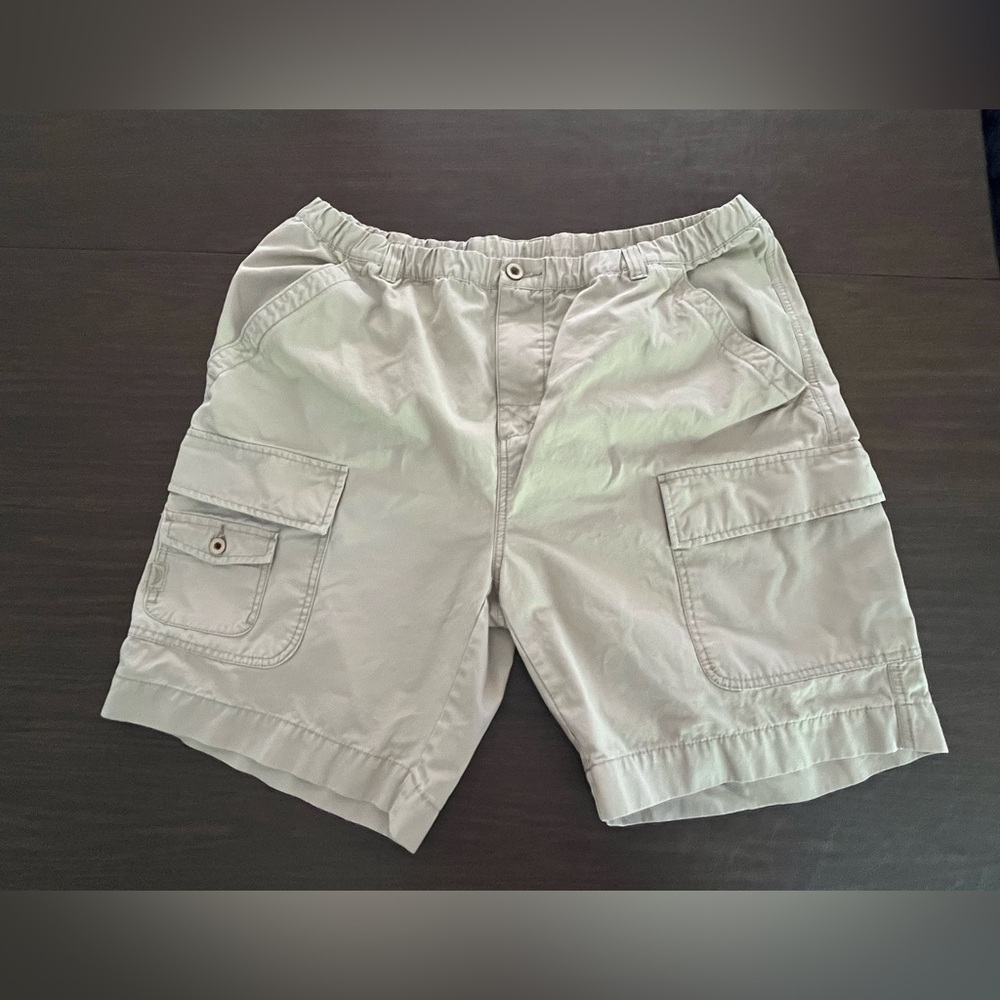 Tommy Bahama Men's Ivory Relax Cargo Shorts XL